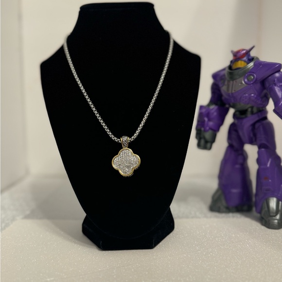 COMPASS NECKLACE - Picture 7 of 8